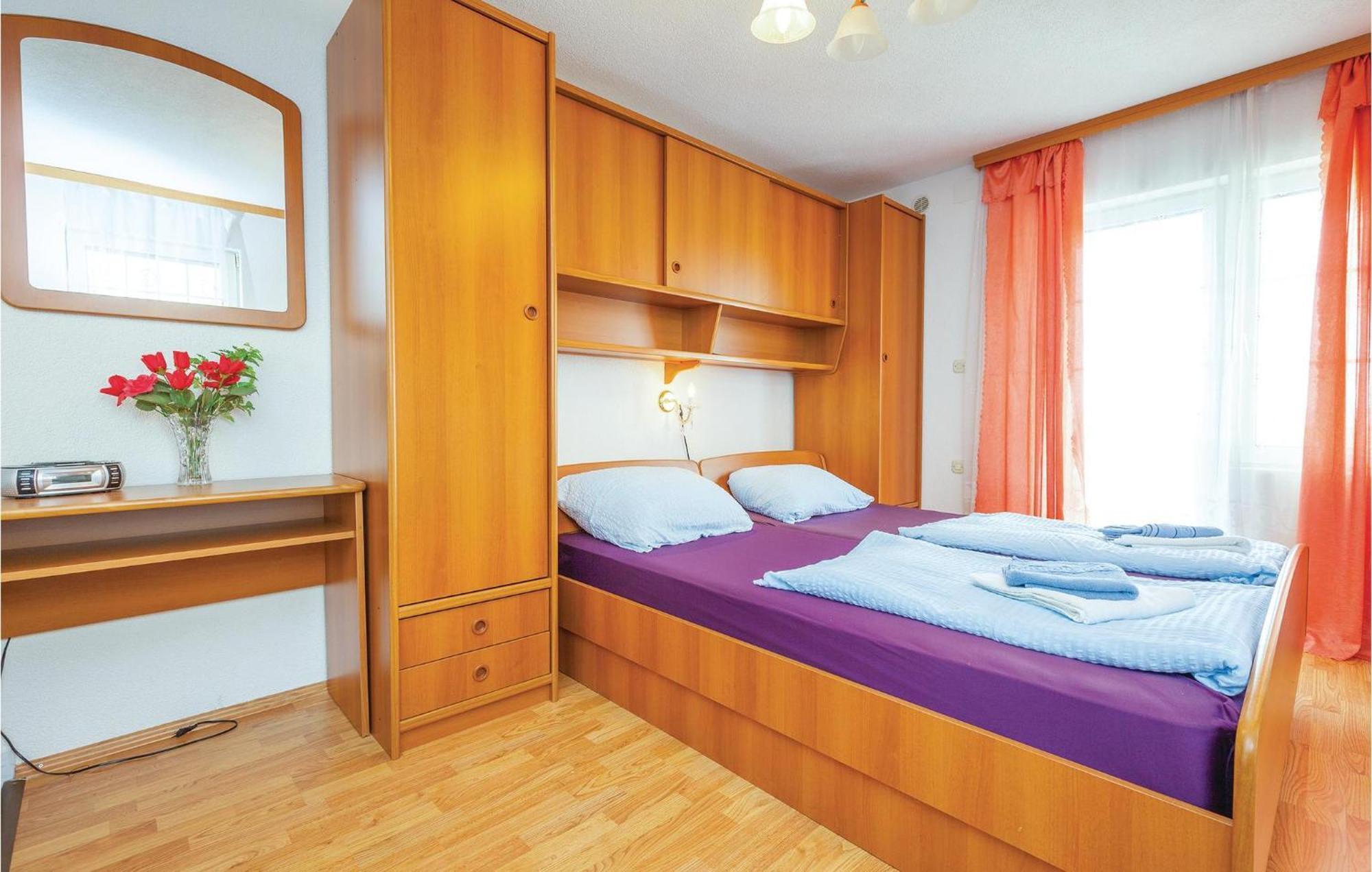 1 Bedroom Cozy Apartment In Crikvenica Exterior foto