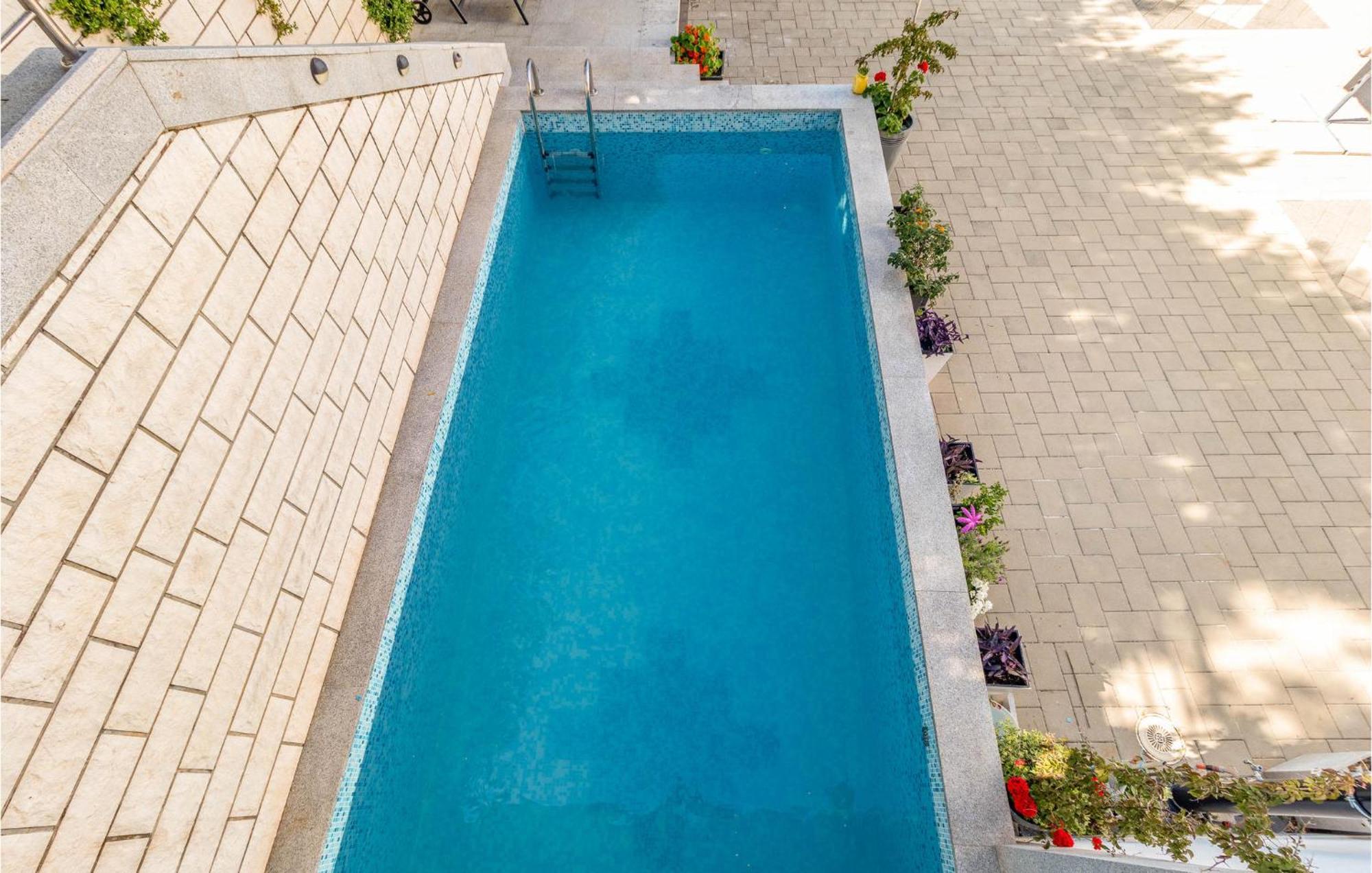 1 Bedroom Cozy Apartment In Crikvenica Exterior foto