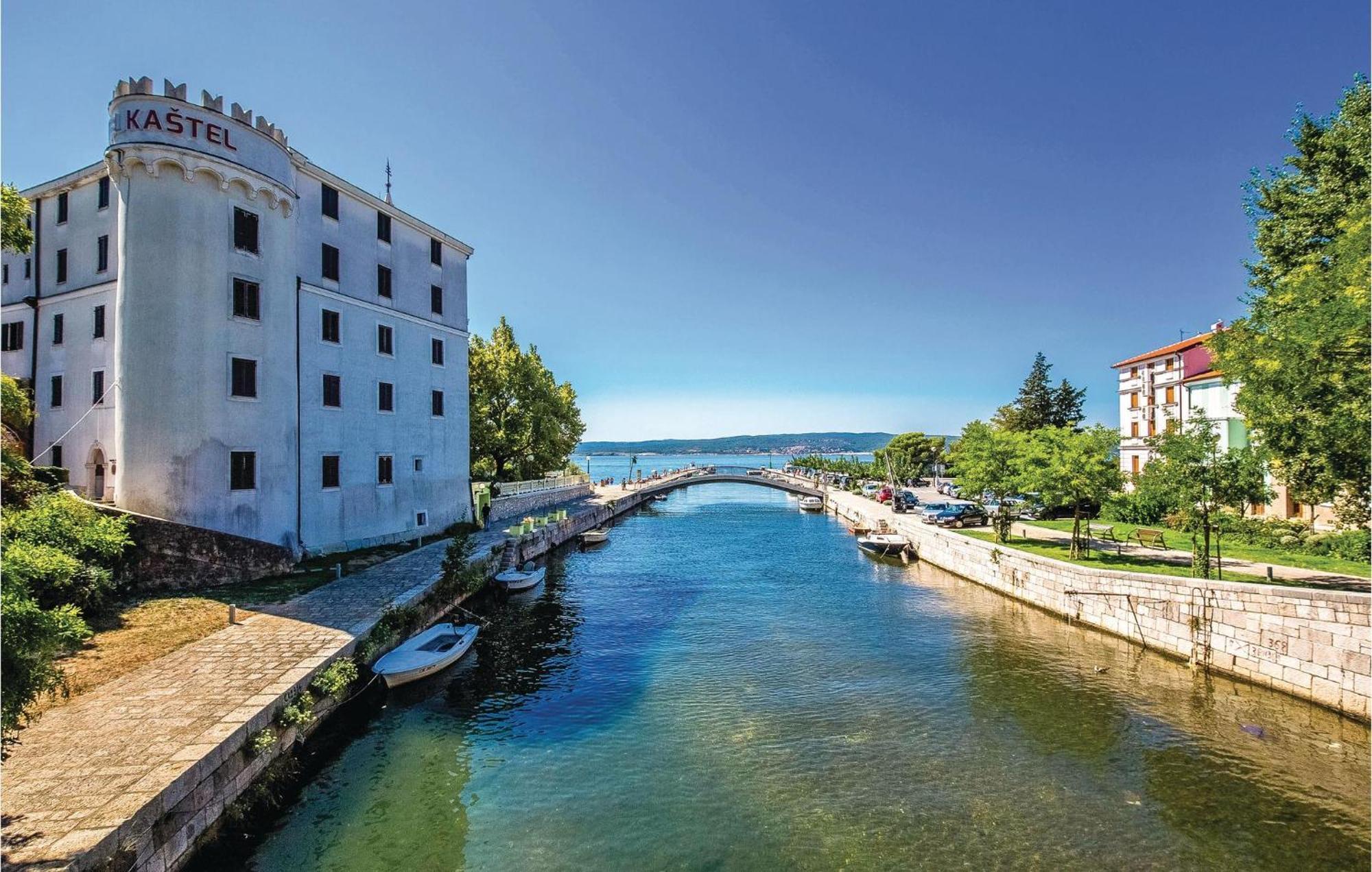1 Bedroom Cozy Apartment In Crikvenica Exterior foto