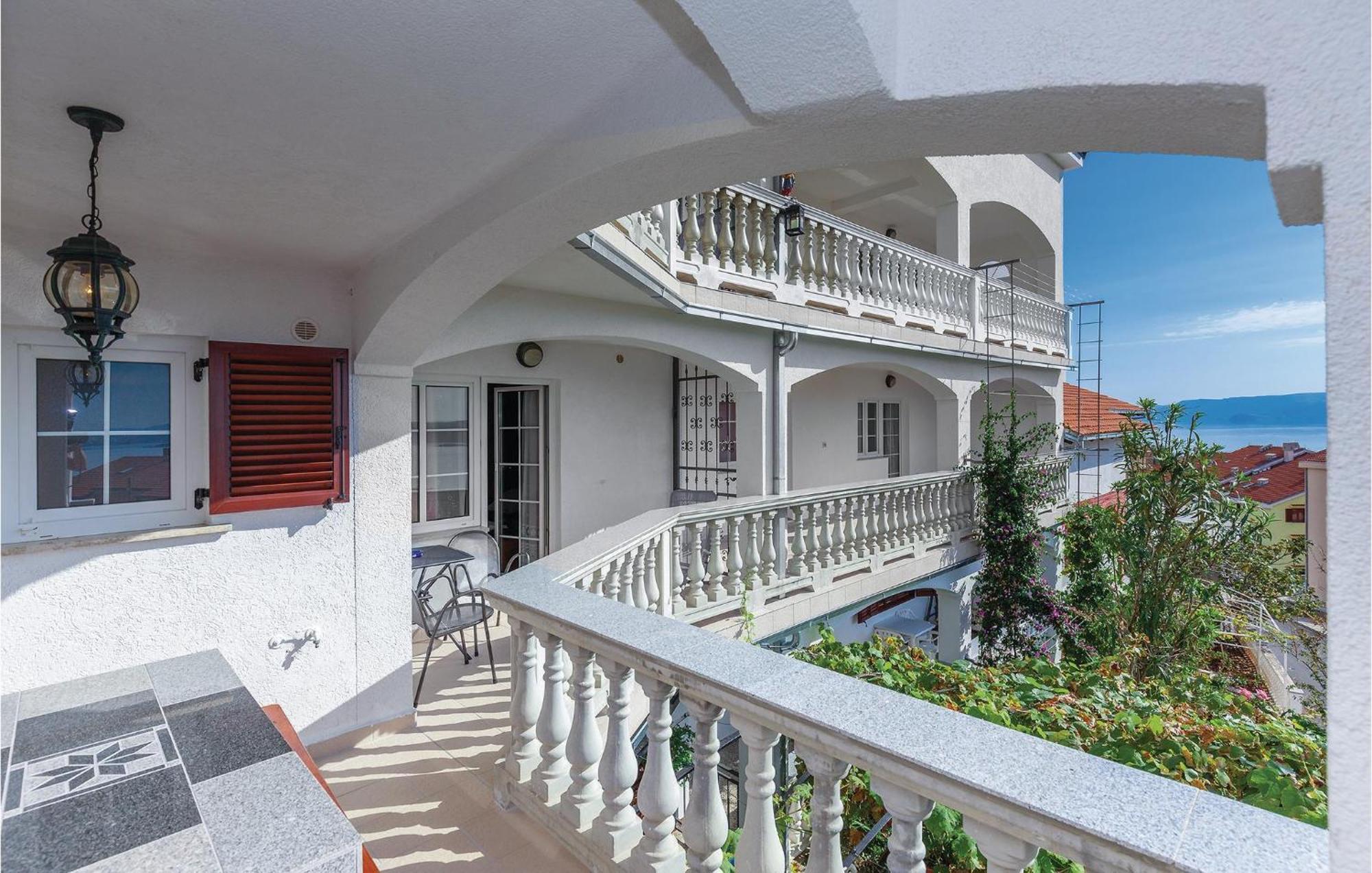 1 Bedroom Cozy Apartment In Crikvenica Exterior foto